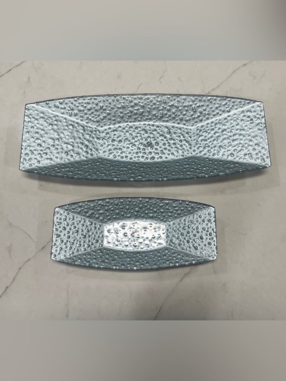Set of 2 Textured Glass /Hammered
Rectangular Concave Platters